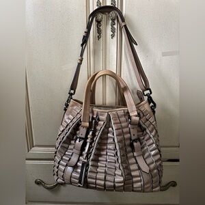 Burberry elegant Tan and Black Women's Handbag
